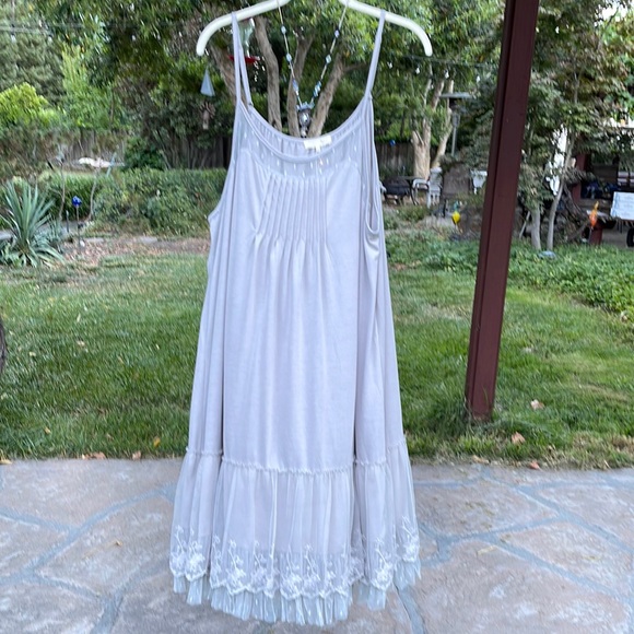 Ryu Dresses & Skirts - 🌺 RYU; Brand New With Tags; Romantic Skinny Strap Neutral Gray Dress Fits XL/1X